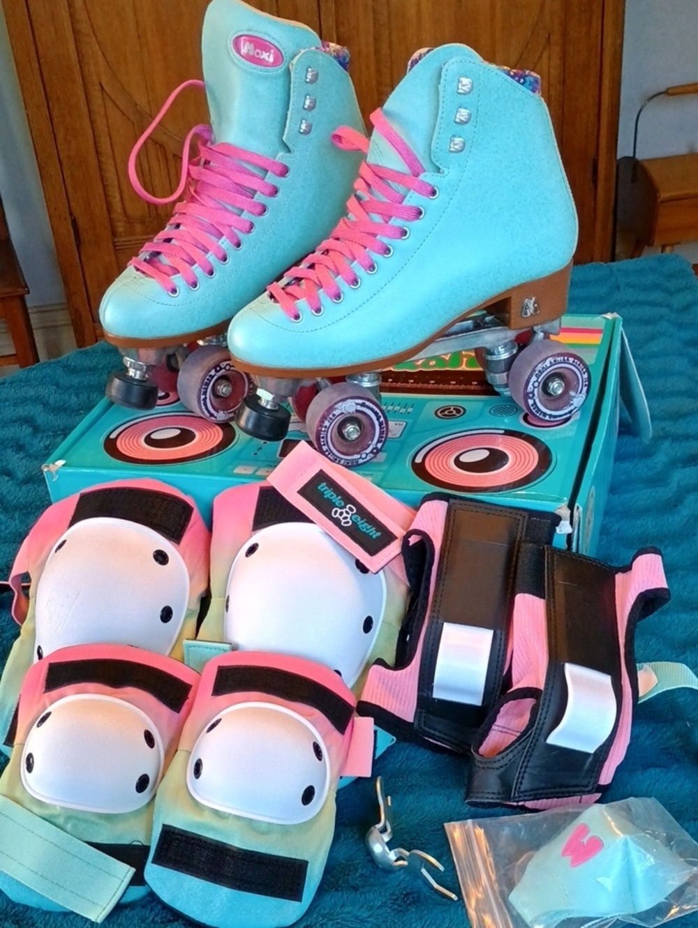 Moxie Roller skates, Size 8, Fits US size 9
